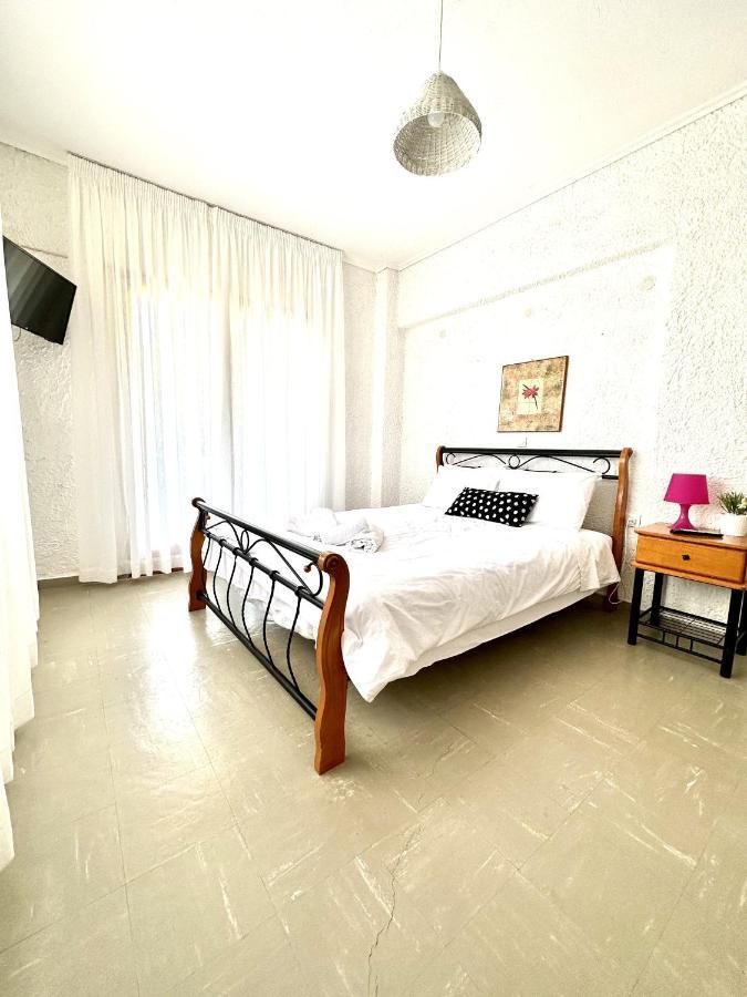 Katerina Apartments Neos Pirgos Phòng bức ảnh