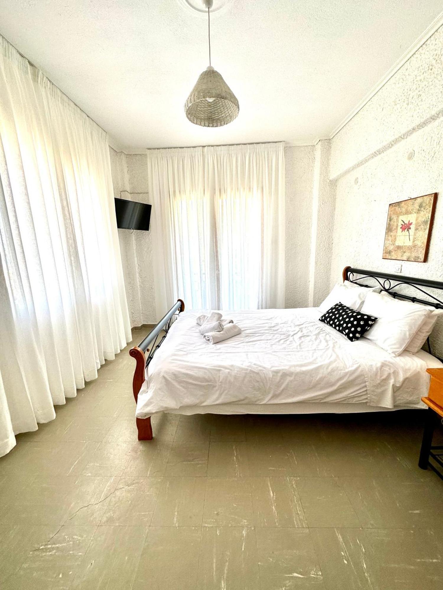 Katerina Apartments Neos Pirgos Phòng bức ảnh