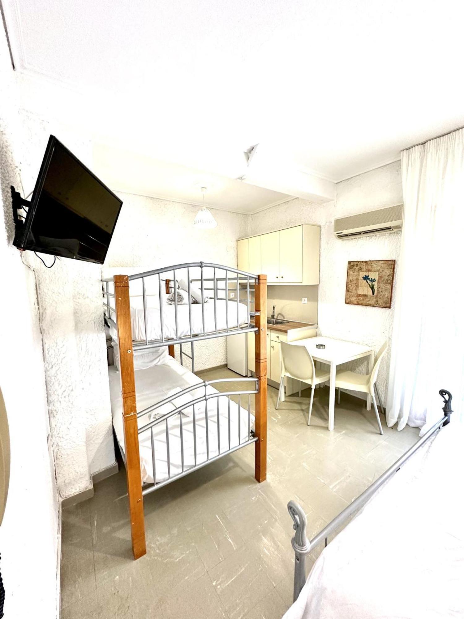 Katerina Apartments Neos Pirgos Phòng bức ảnh