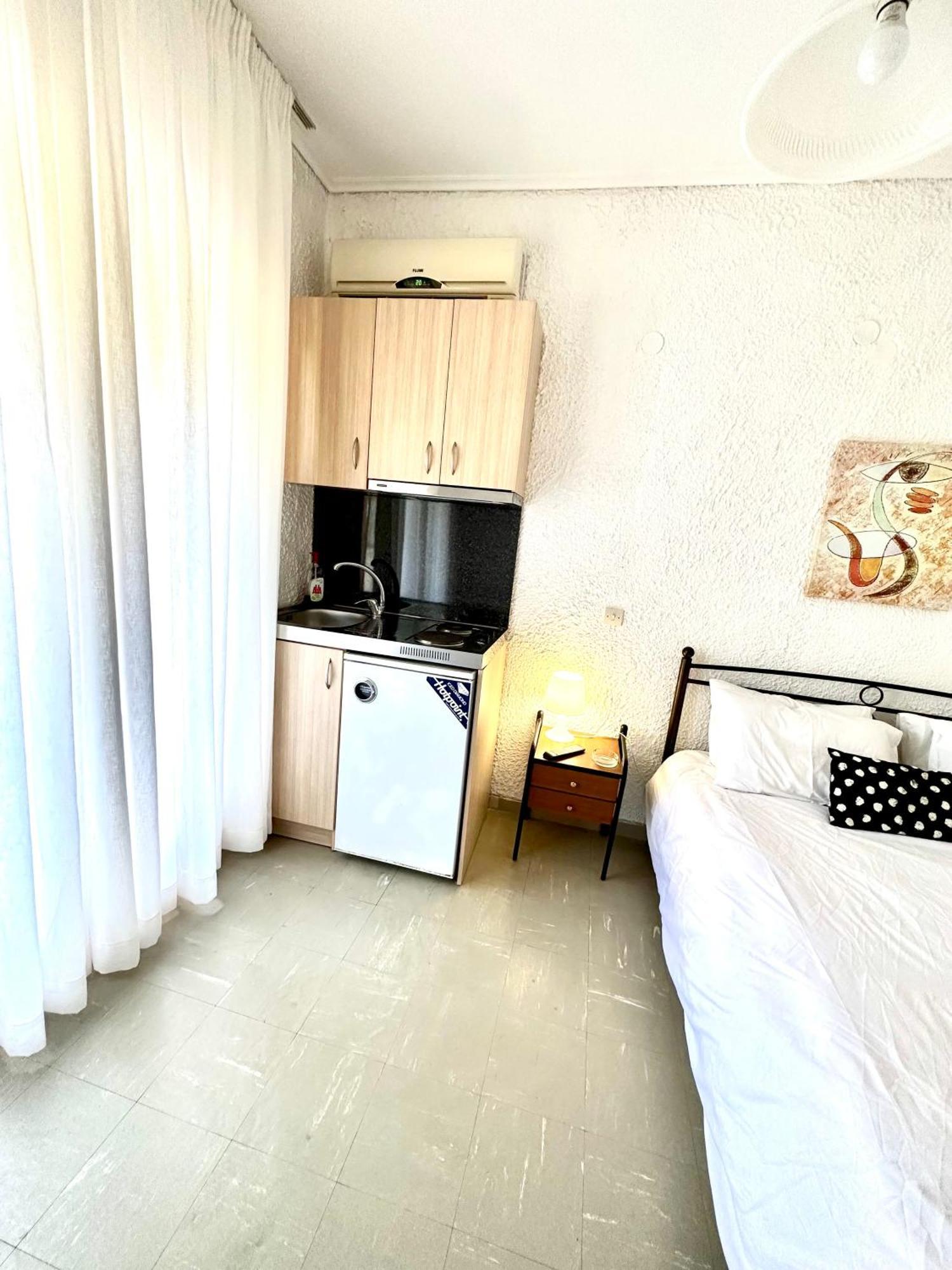 Katerina Apartments Neos Pirgos Phòng bức ảnh