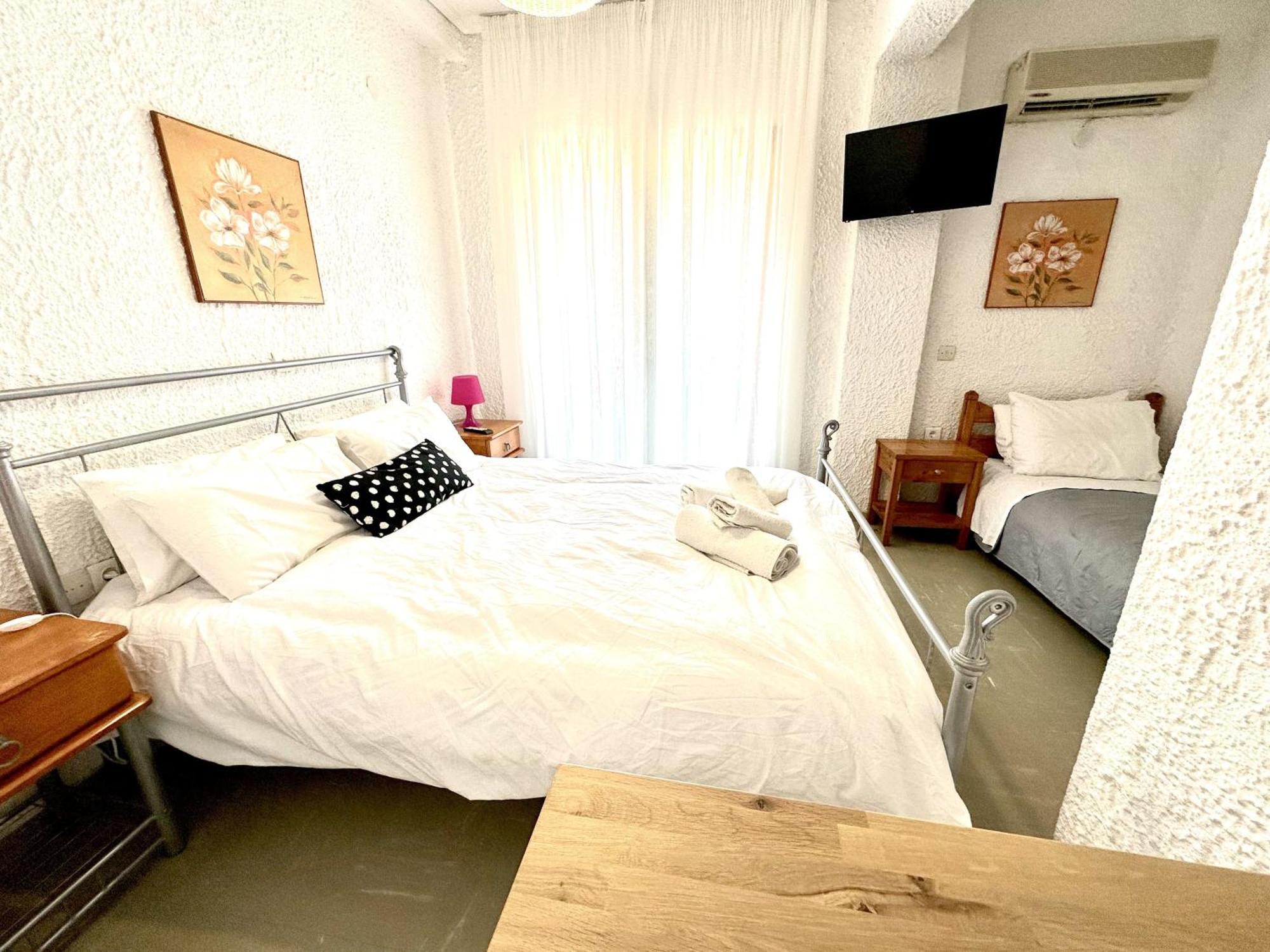 Katerina Apartments Neos Pirgos Phòng bức ảnh