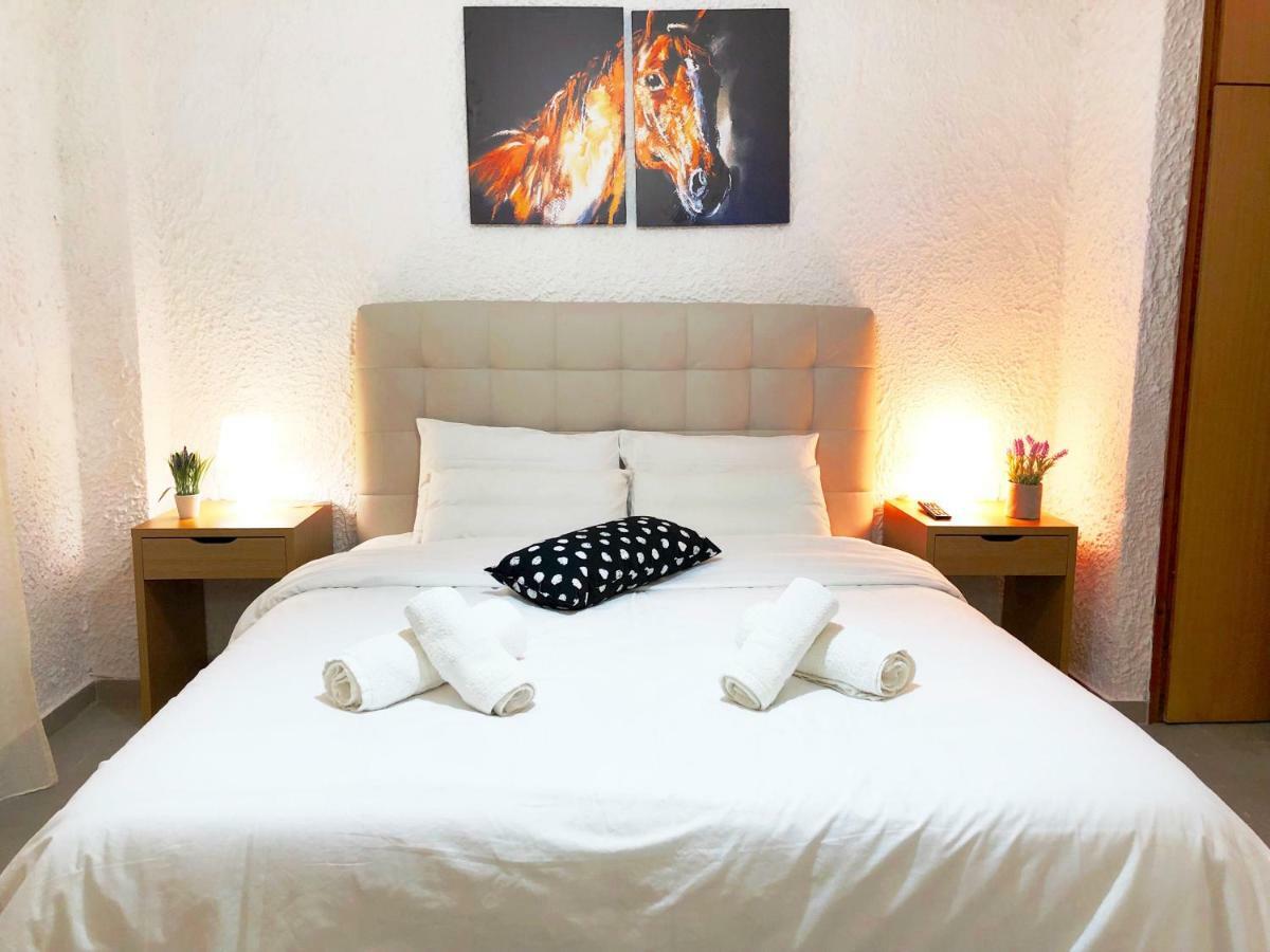 Katerina Apartments Neos Pirgos Ngoại thất bức ảnh